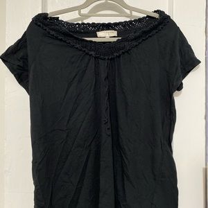 Black short sleeve top